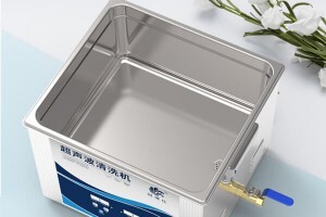 最適合清潔保持器的超聲波清洗器，應該具備哪些關鍵特性？